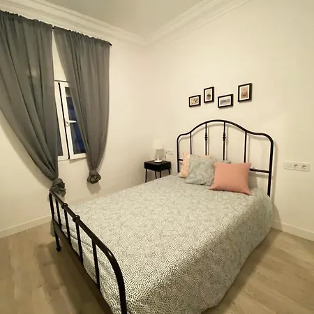 Malvarrosa Private In Shared Quarto em Acomodações Particulares