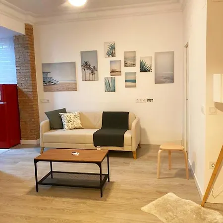 Alloggio in famiglia Malvarrosa Private In Shared *